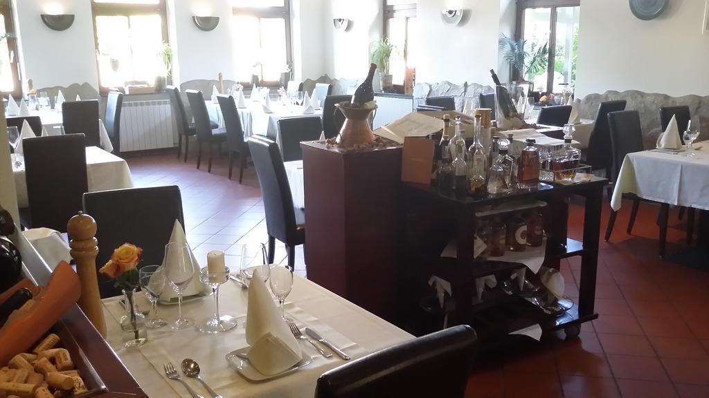 Hotel La Cascina Wennigsen ภายนอก รูปภาพ